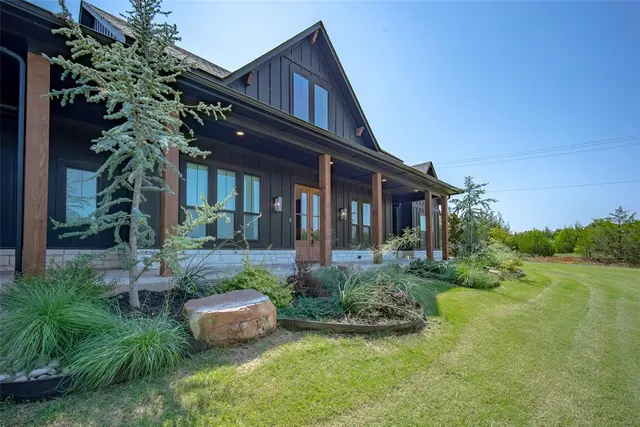 Photo 4 — 20833 230th Street, Washington, OK 73093