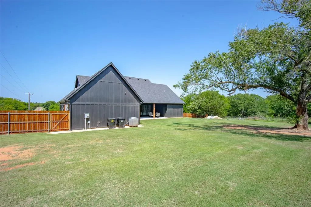 Photo 41 — 20833 230th Street, Washington, OK 73093