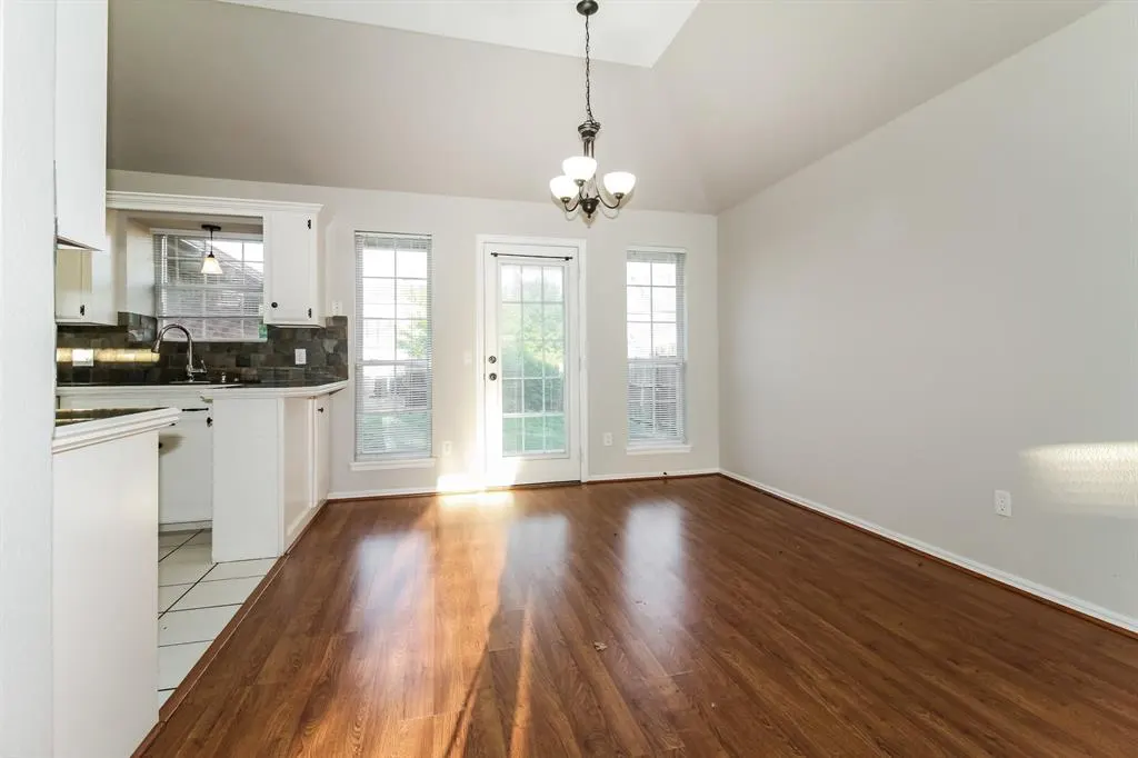 Photo 4 — 2809 Victoria Drive, Norman, OK 73072