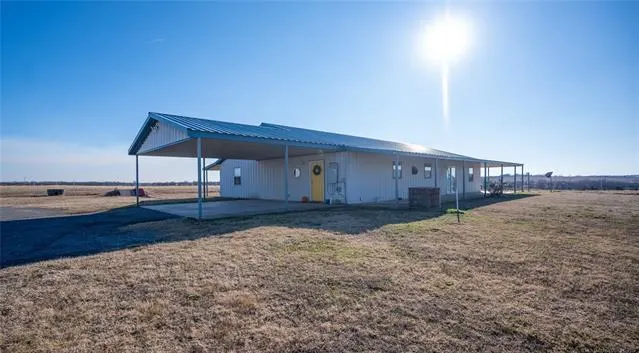 Photo 4 — 37588 Coker Road, Asher, OK 74826