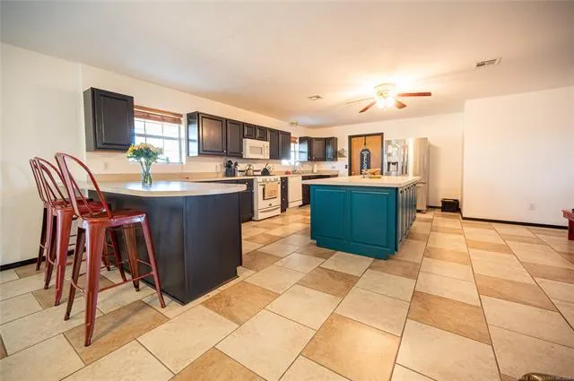 Photo 9 — 37588 Coker Road, Asher, OK 74826