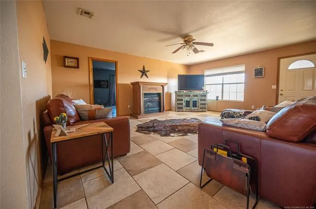 Photo 10 — 37588 Coker Road, Asher, OK 74826