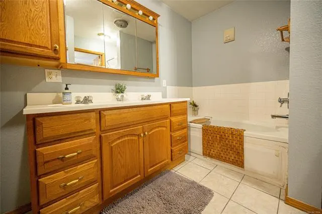 Photo 16 — 37588 Coker Road, Asher, OK 74826