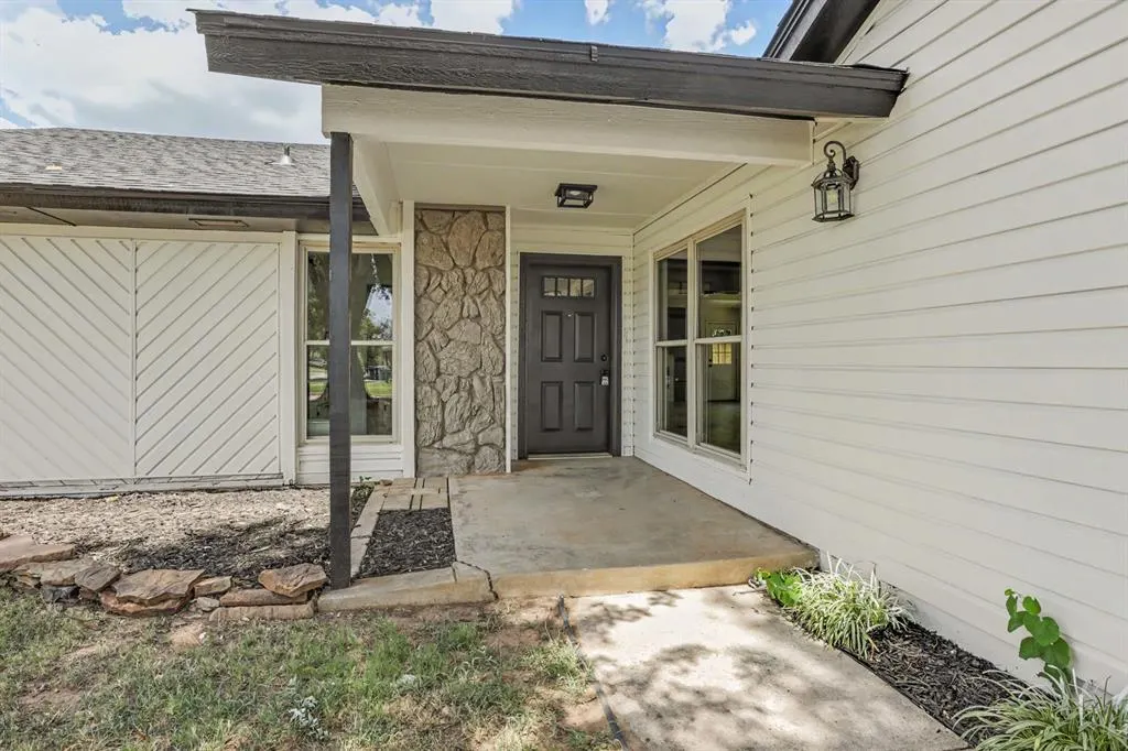 Photo 4 — 10333 Glascow Drive, Yukon, OK 73099