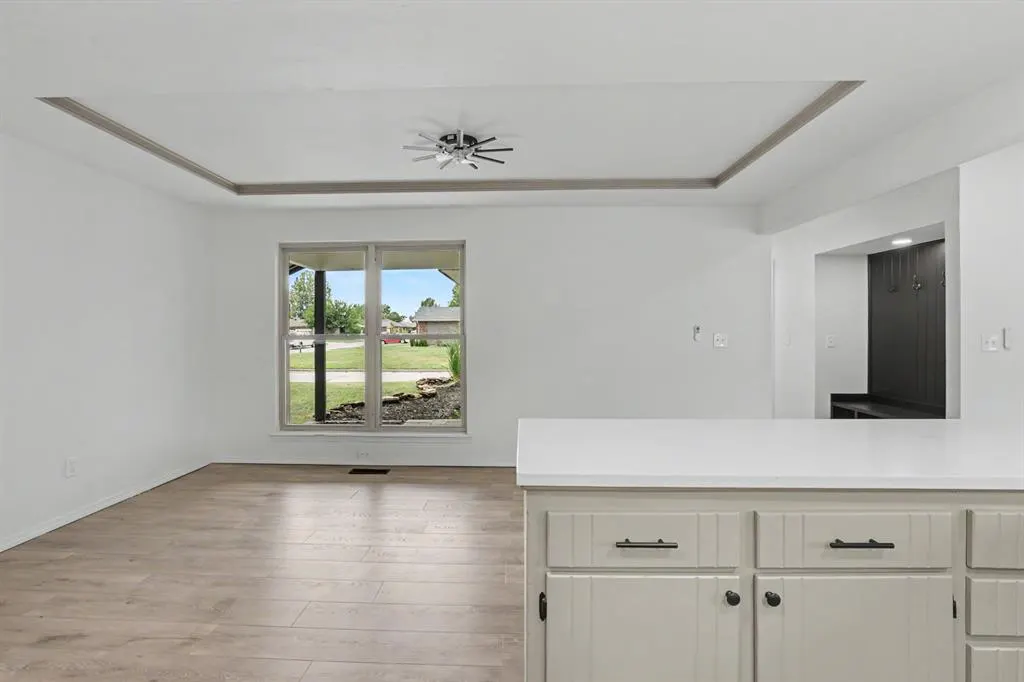 Photo 13 — 10333 Glascow Drive, Yukon, OK 73099