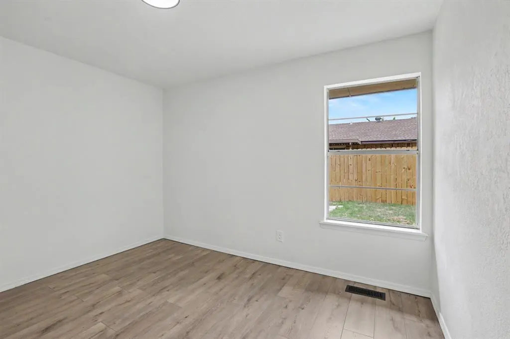 Photo 28 — 10333 Glascow Drive, Yukon, OK 73099