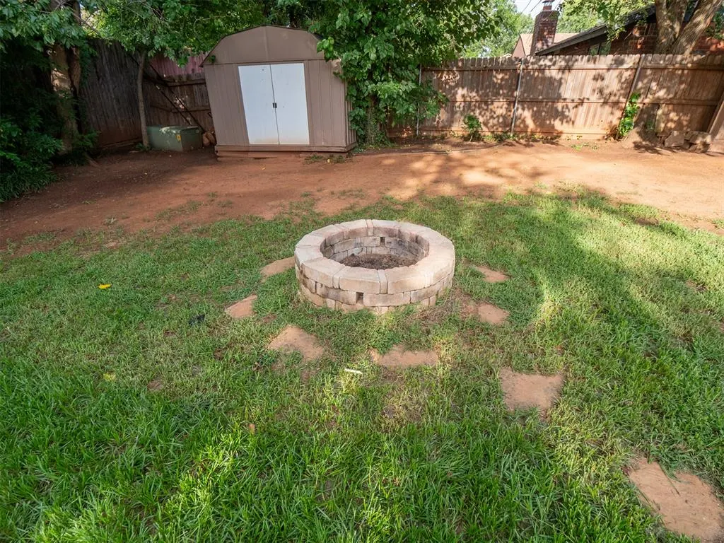 Photo 18 — 2109 Bois De Arc Circle, Norman, OK 73071