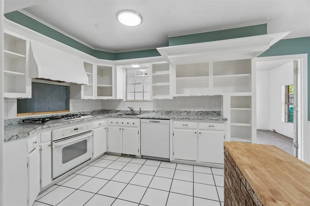 Photo 12 — 3705 N Cromwell Avenue, Oklahoma City, OK 73112