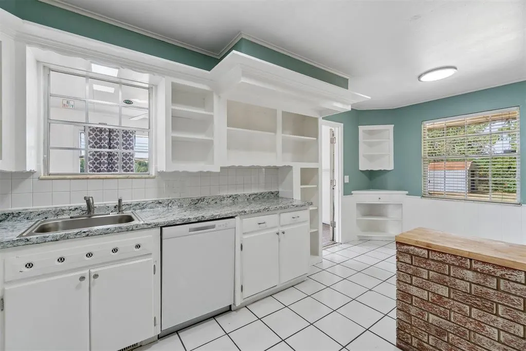 Photo 14 — 3705 N Cromwell Avenue, Oklahoma City, OK 73112