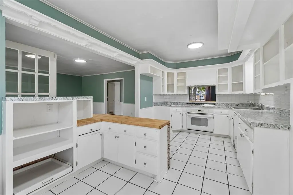 Photo 15 — 3705 N Cromwell Avenue, Oklahoma City, OK 73112
