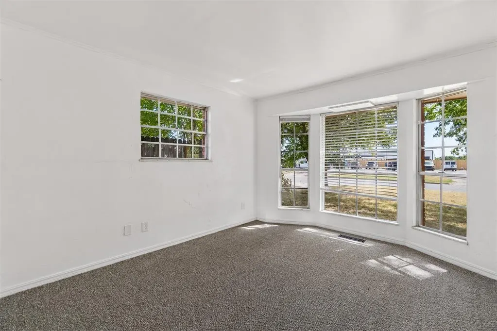 Photo 18 — 3705 N Cromwell Avenue, Oklahoma City, OK 73112