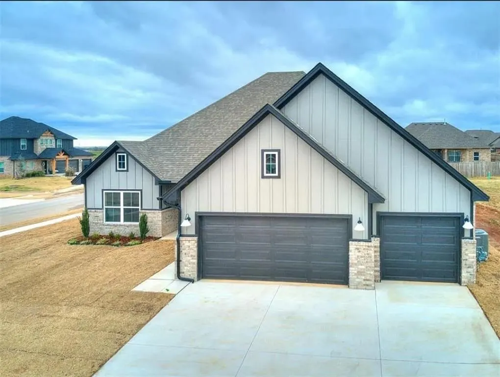 Front exterior — 13525 NW 1st Terrace, Yukon, OK 73099