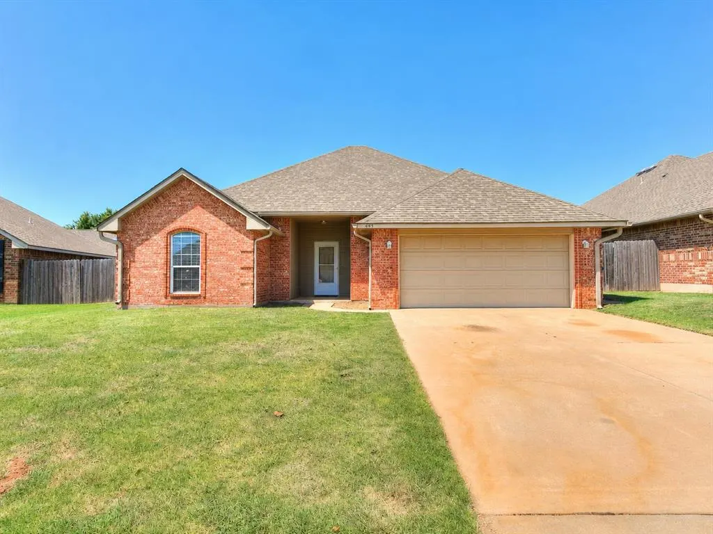 Front exterior — 341 E Plantation Terrace, Mustang, OK 73064