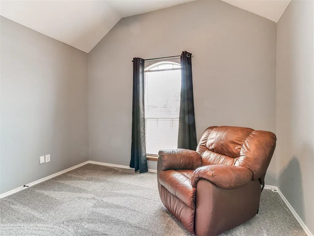 Photo 8 — 341 E Plantation Terrace, Mustang, OK 73064
