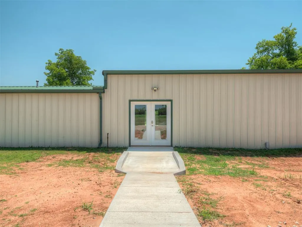 Photo 22 — 102199 S Highway 18, Meeker, OK 74855