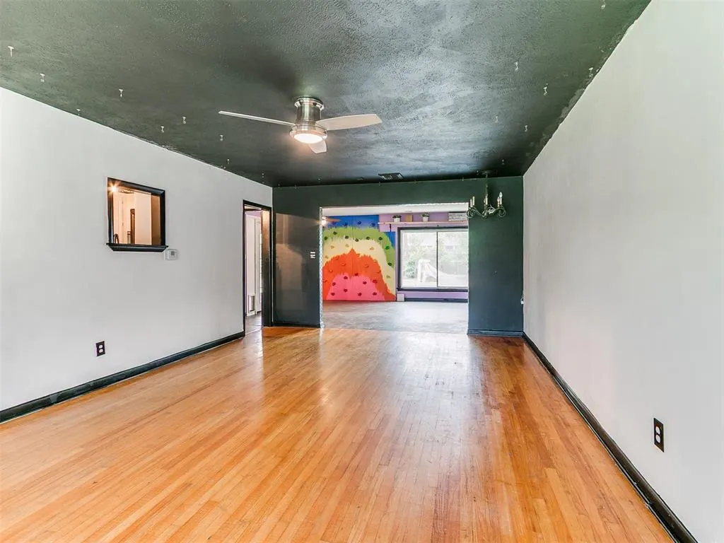 Photo 9 — 3117 Mockingbird Lane, Oklahoma City, OK 73110