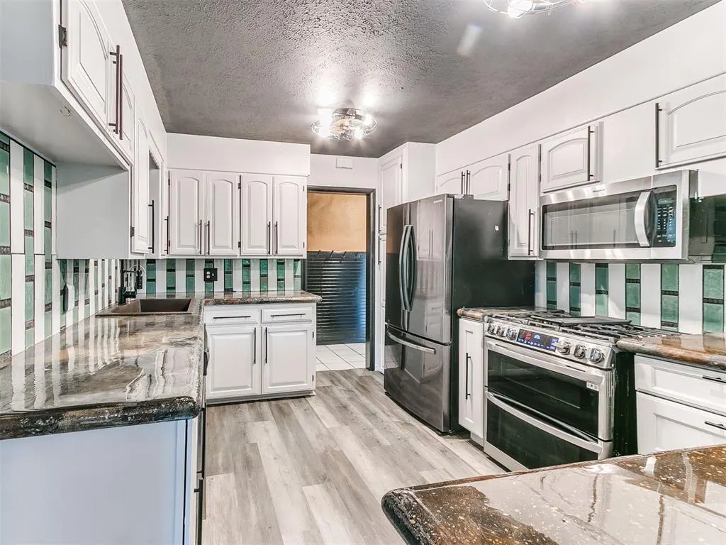 Photo 11 — 3117 Mockingbird Lane, Oklahoma City, OK 73110