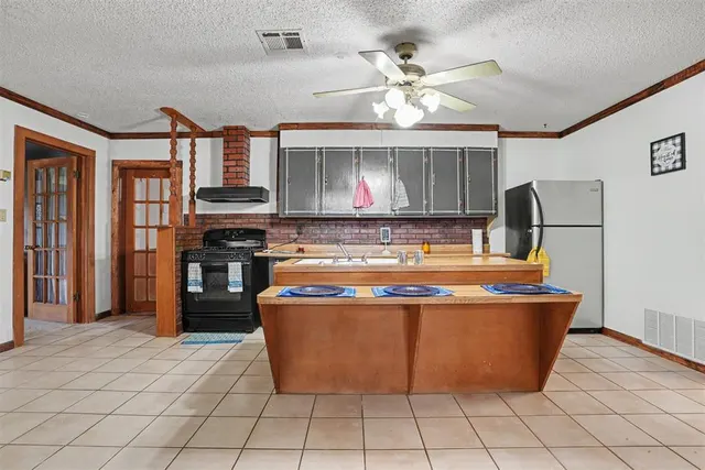 Photo 4 — 110 W Davis Street, Tipton, OK 73570