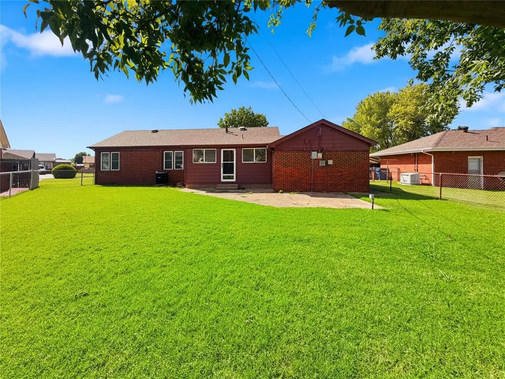 Photo 17 — 1411 S Reno Avenue, El Reno, OK 73036