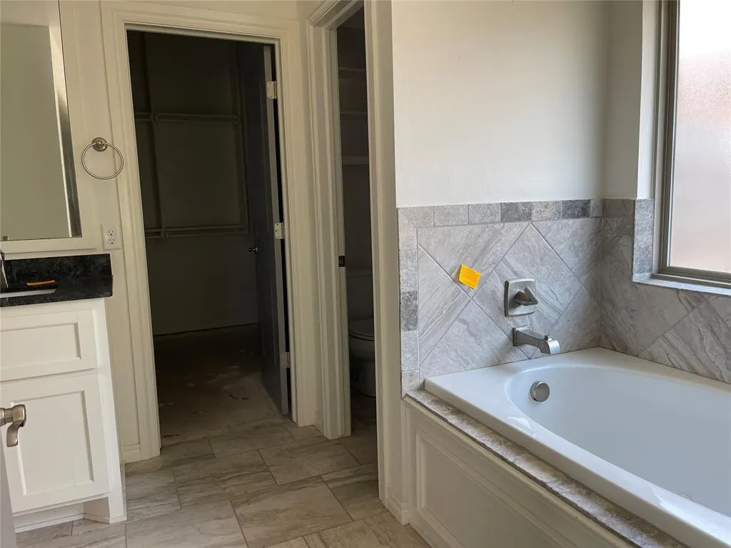 Photo 3 — 1637 NE 35th Street, Oklahoma City, OK 73160