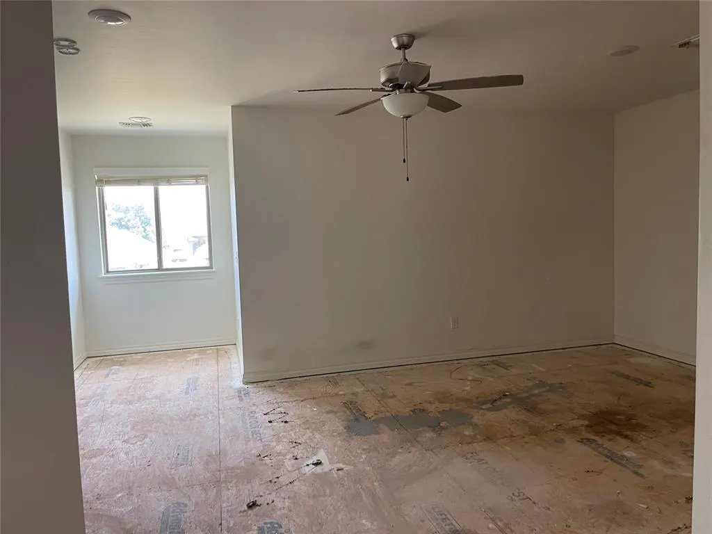 Photo 15 — 1637 NE 35th Street, Oklahoma City, OK 73160