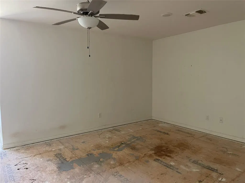 Photo 16 — 1637 NE 35th Street, Oklahoma City, OK 73160