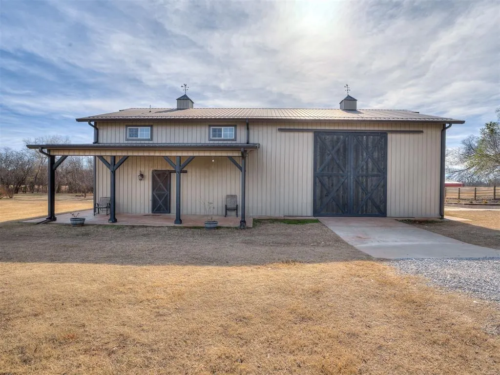 Photo 2 — 18186 state highway 74b Highway, Washington, OK 73093