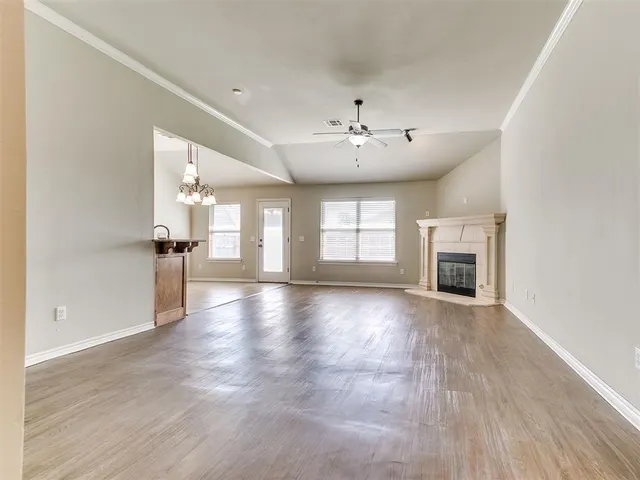 Photo 2 — 908 Laurel Creek Drive, Yukon, OK 73099