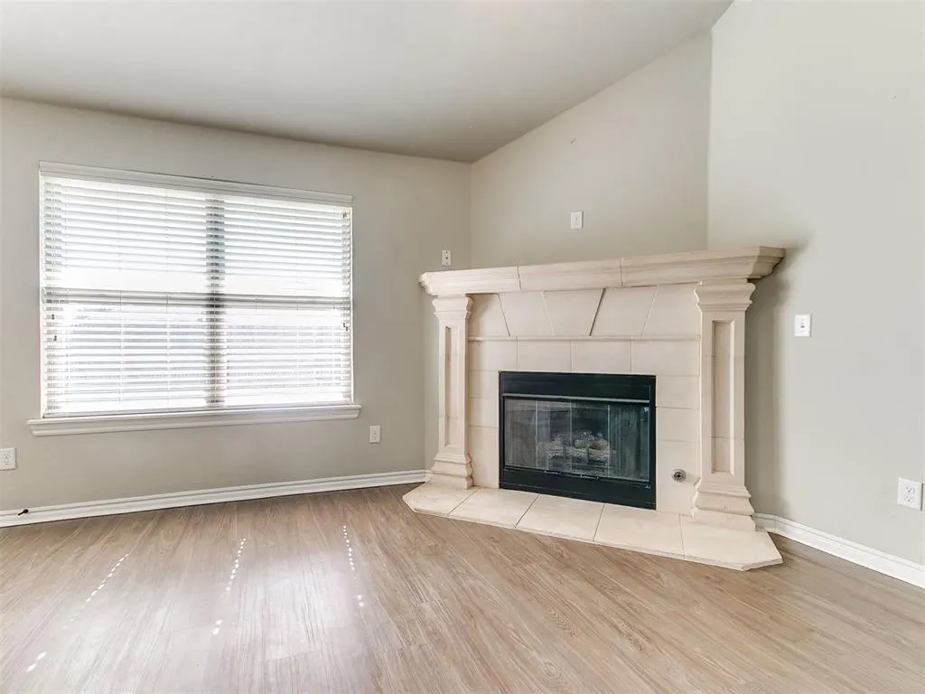 Photo 3 — 908 Laurel Creek Drive, Yukon, OK 73099