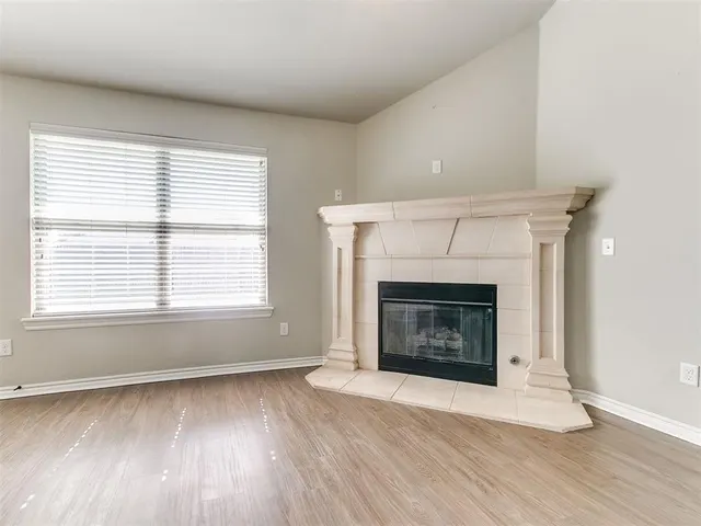 Photo 3 — 908 Laurel Creek Drive, Yukon, OK 73099
