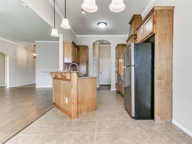 Photo 6 — 908 Laurel Creek Drive, Yukon, OK 73099