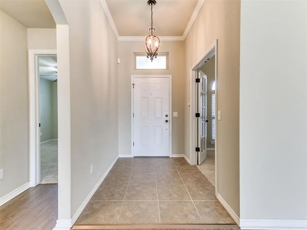 Photo 10 — 908 Laurel Creek Drive, Yukon, OK 73099
