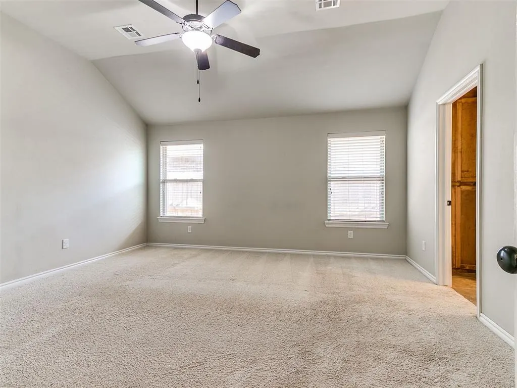 Photo 18 — 908 Laurel Creek Drive, Yukon, OK 73099