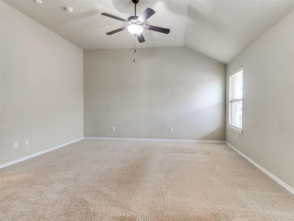 Photo 19 — 908 Laurel Creek Drive, Yukon, OK 73099