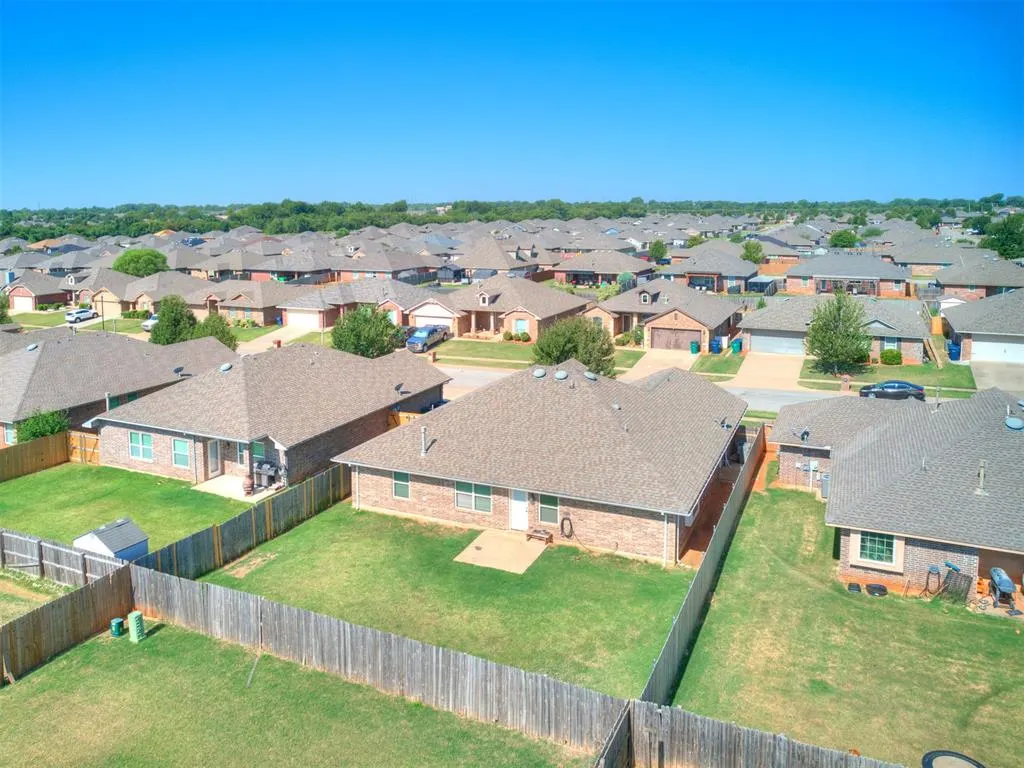 Photo 34 — 908 Laurel Creek Drive, Yukon, OK 73099