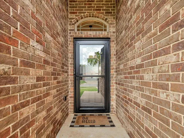 Photo 3 — 11928 SW 17th Street, Yukon, OK 73099