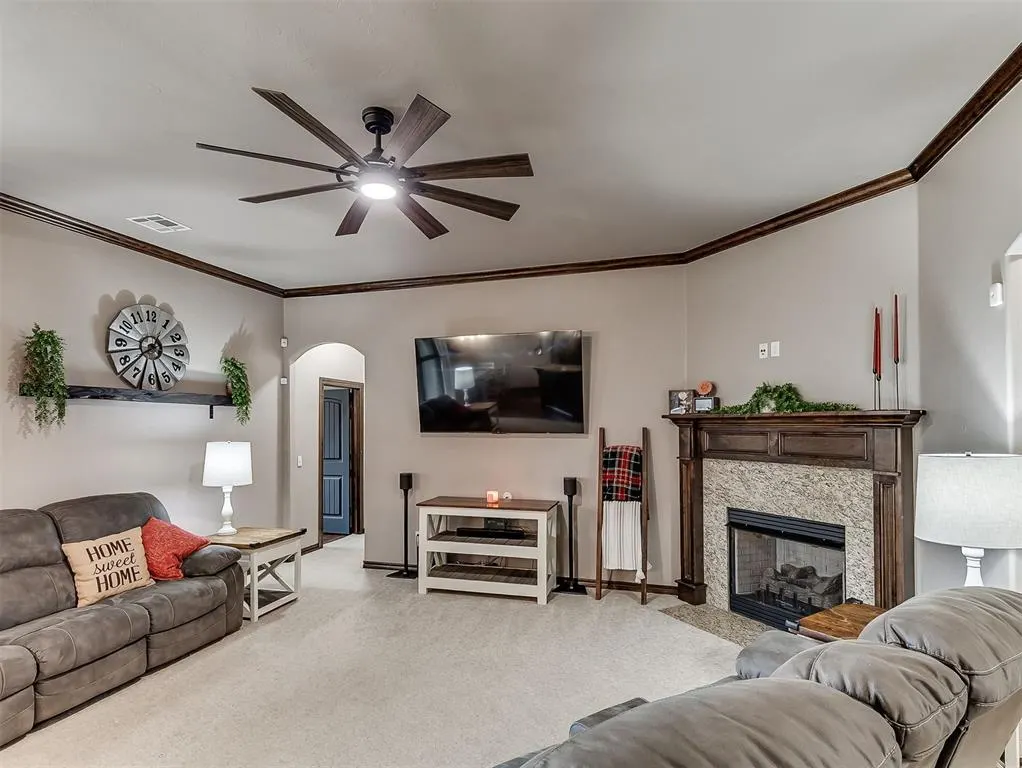Photo 5 — 11928 SW 17th Street, Yukon, OK 73099