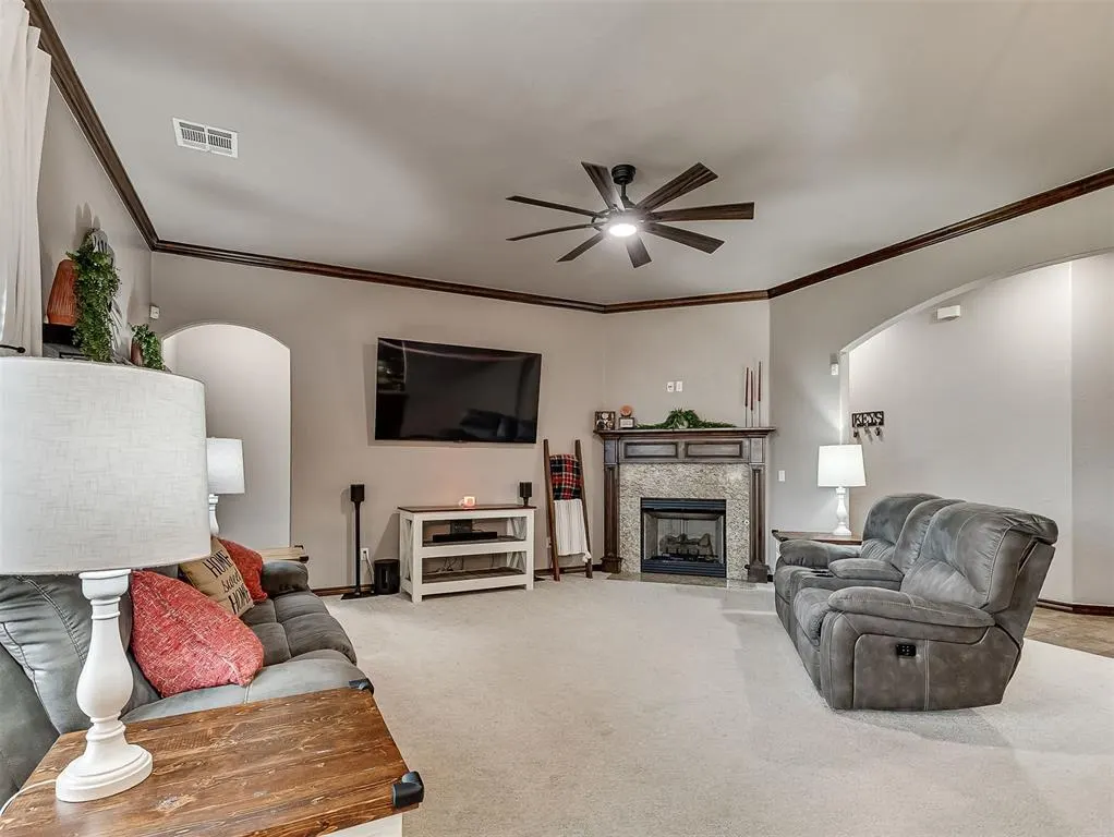 Photo 6 — 11928 SW 17th Street, Yukon, OK 73099