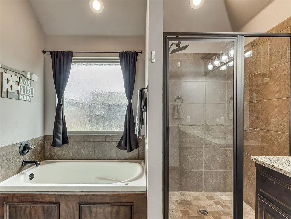 Photo 20 — 11928 SW 17th Street, Yukon, OK 73099