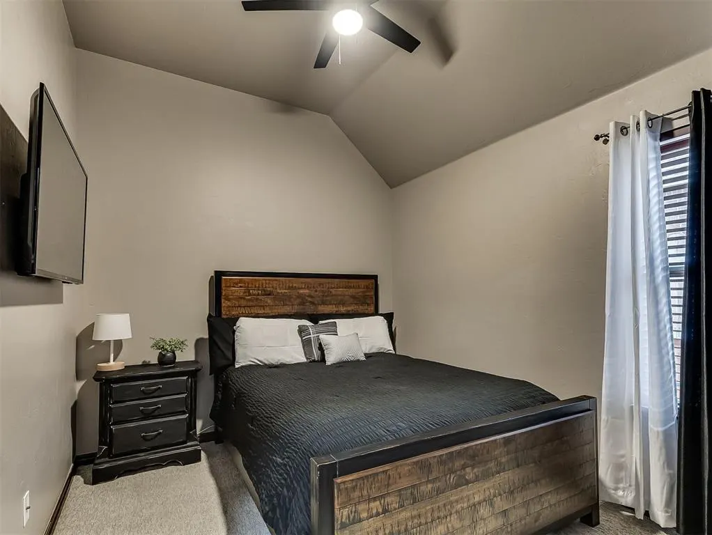 Photo 23 — 11928 SW 17th Street, Yukon, OK 73099