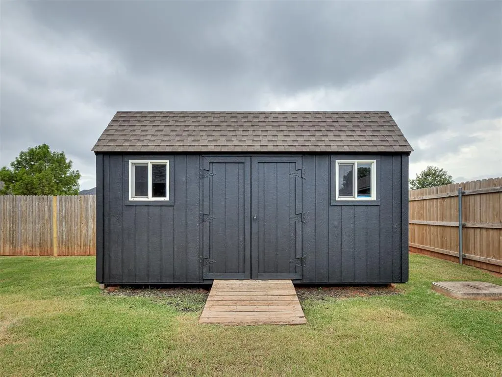 Photo 37 — 11928 SW 17th Street, Yukon, OK 73099
