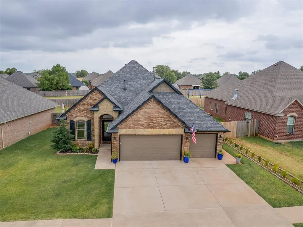 Photo 38 — 11928 SW 17th Street, Yukon, OK 73099