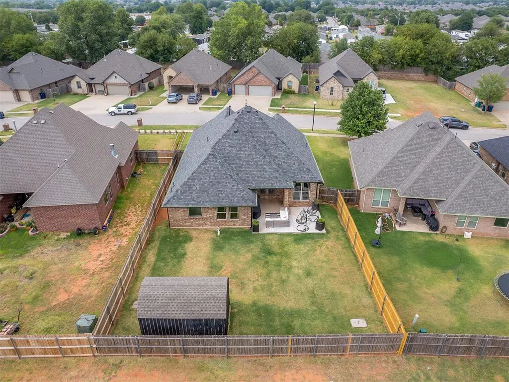 Photo 40 — 11928 SW 17th Street, Yukon, OK 73099