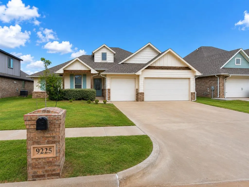 Front exterior — 9225 NW 88th Street, Yukon, OK 73099