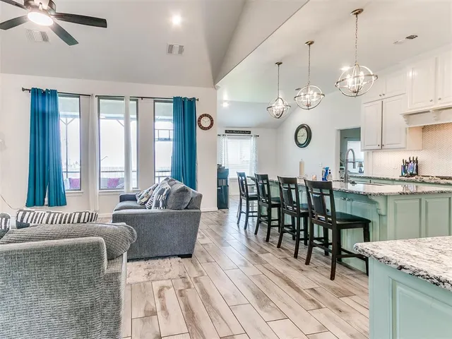 Photo 5 — 9225 NW 88th Street, Yukon, OK 73099
