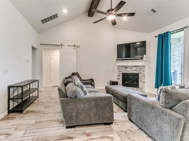 Photo 6 — 9225 NW 88th Street, Yukon, OK 73099