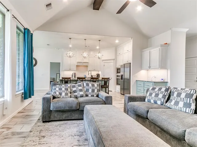 Photo 7 — 9225 NW 88th Street, Yukon, OK 73099