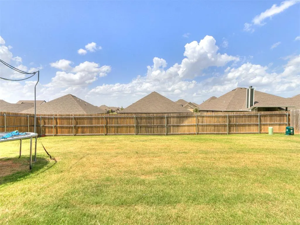 Photo 27 — 9225 NW 88th Street, Yukon, OK 73099