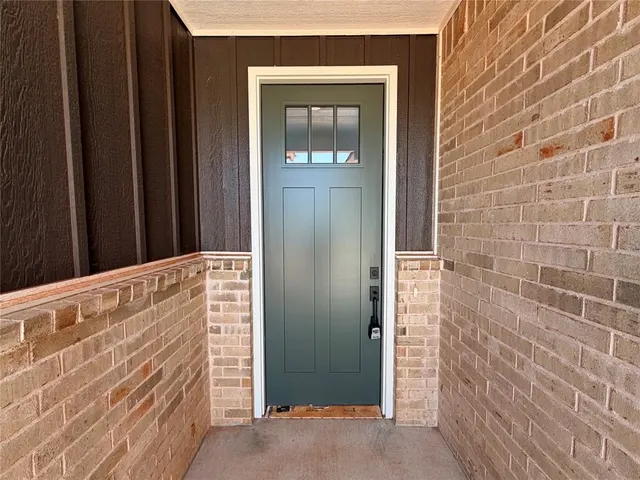 Photo 2 — 25102 Ethan Street, Cashion, OK 73016