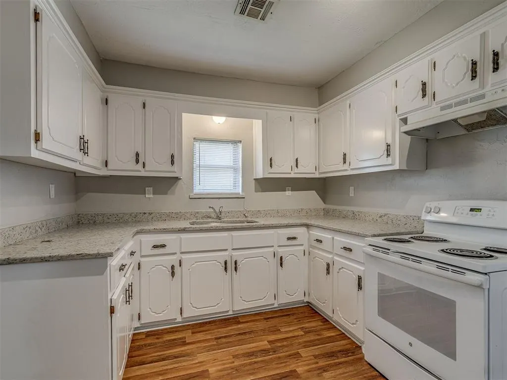 Photo 14 — 13205 Ns 3550 Road, Maud, OK 74854